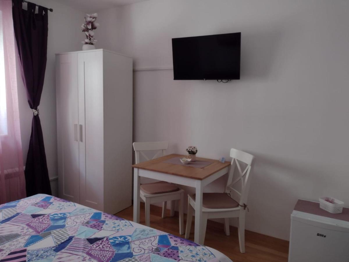 Room Armani Rovinj Bagian luar foto