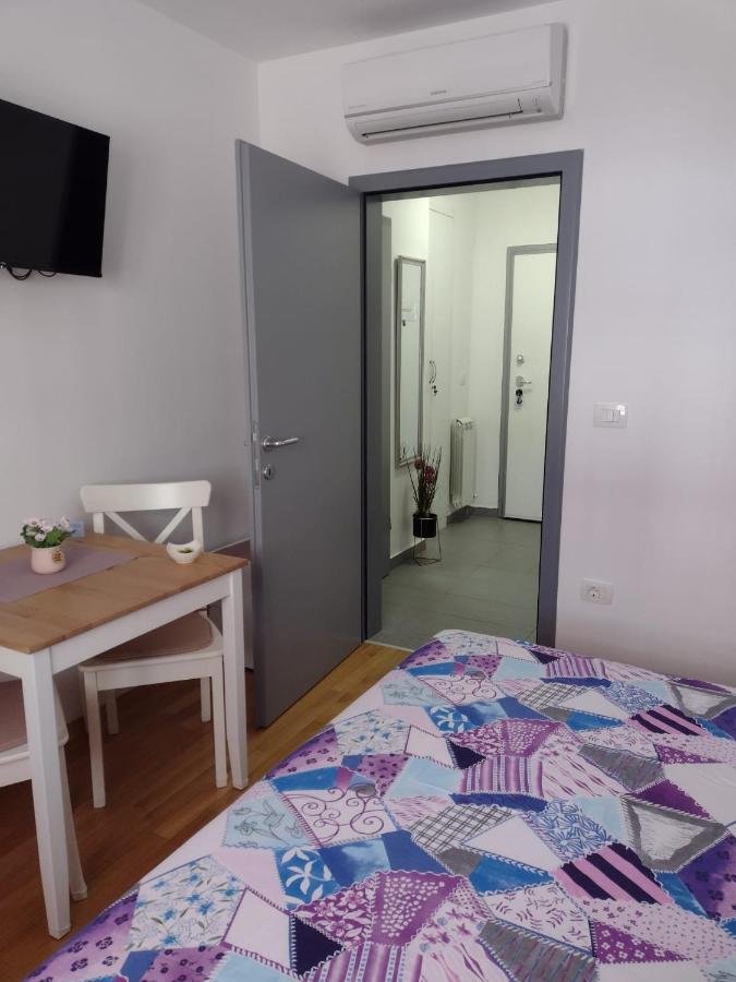 Room Armani Rovinj Bagian luar foto